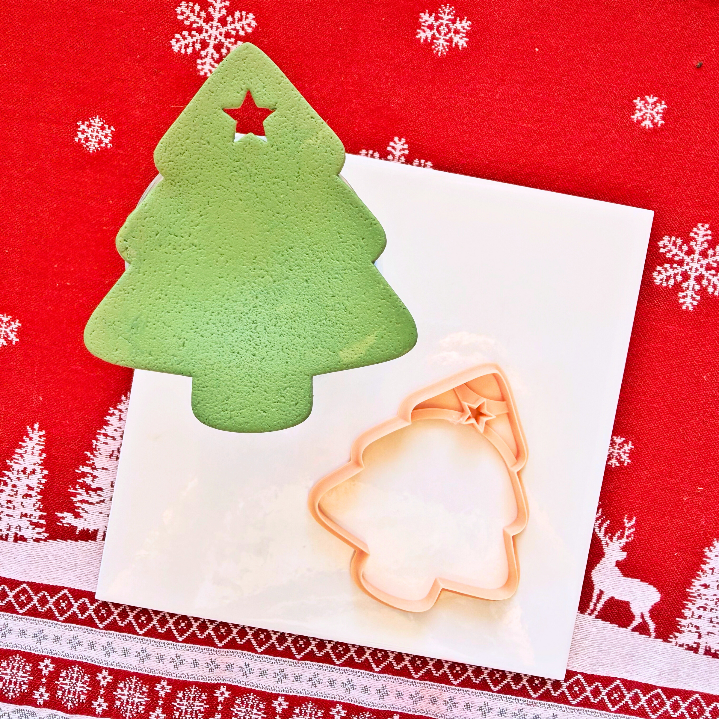 Christmas Tree Trinket Dish Cutter – 4 Inch Polymer Clay Tool