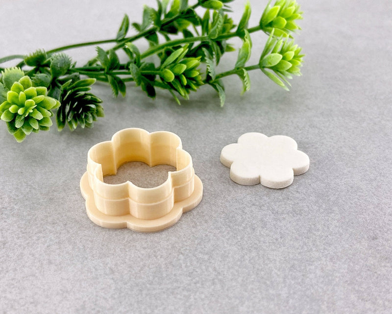 6 Petal Daisy Flower Outline Clay Cutter - BabylonCutters - Clay Cutter