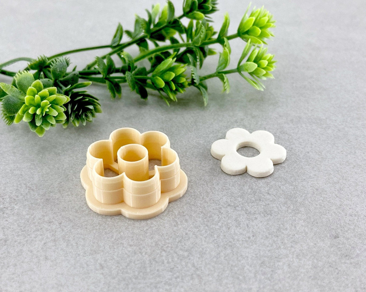 6 Petals Daisy Donut Clay Cutter - BabylonCutters - Clay Cutter