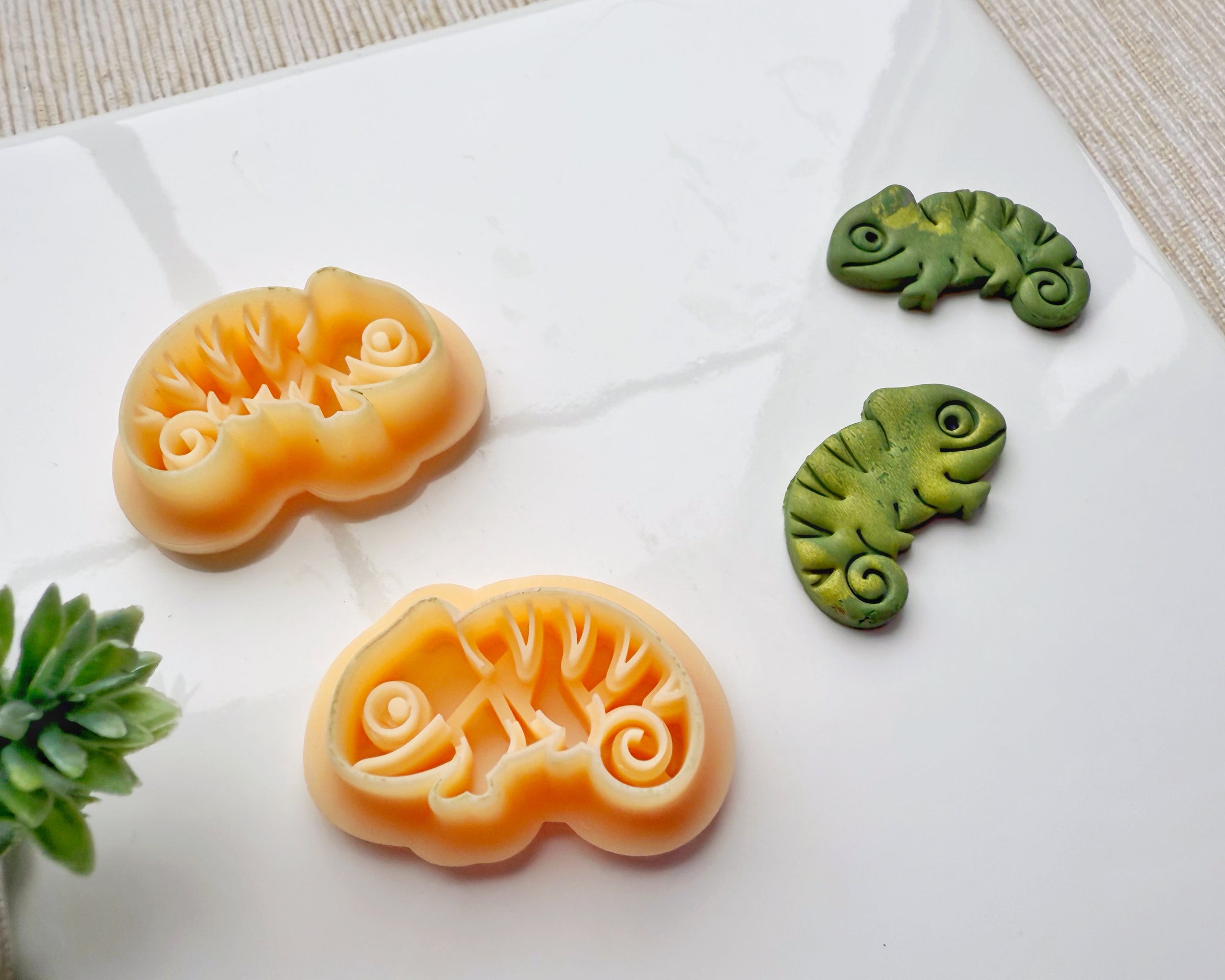 Chameleon Polymer Clay Cutter Set – Mirrored Jungle Animal Cutters for Earrings & Crafts