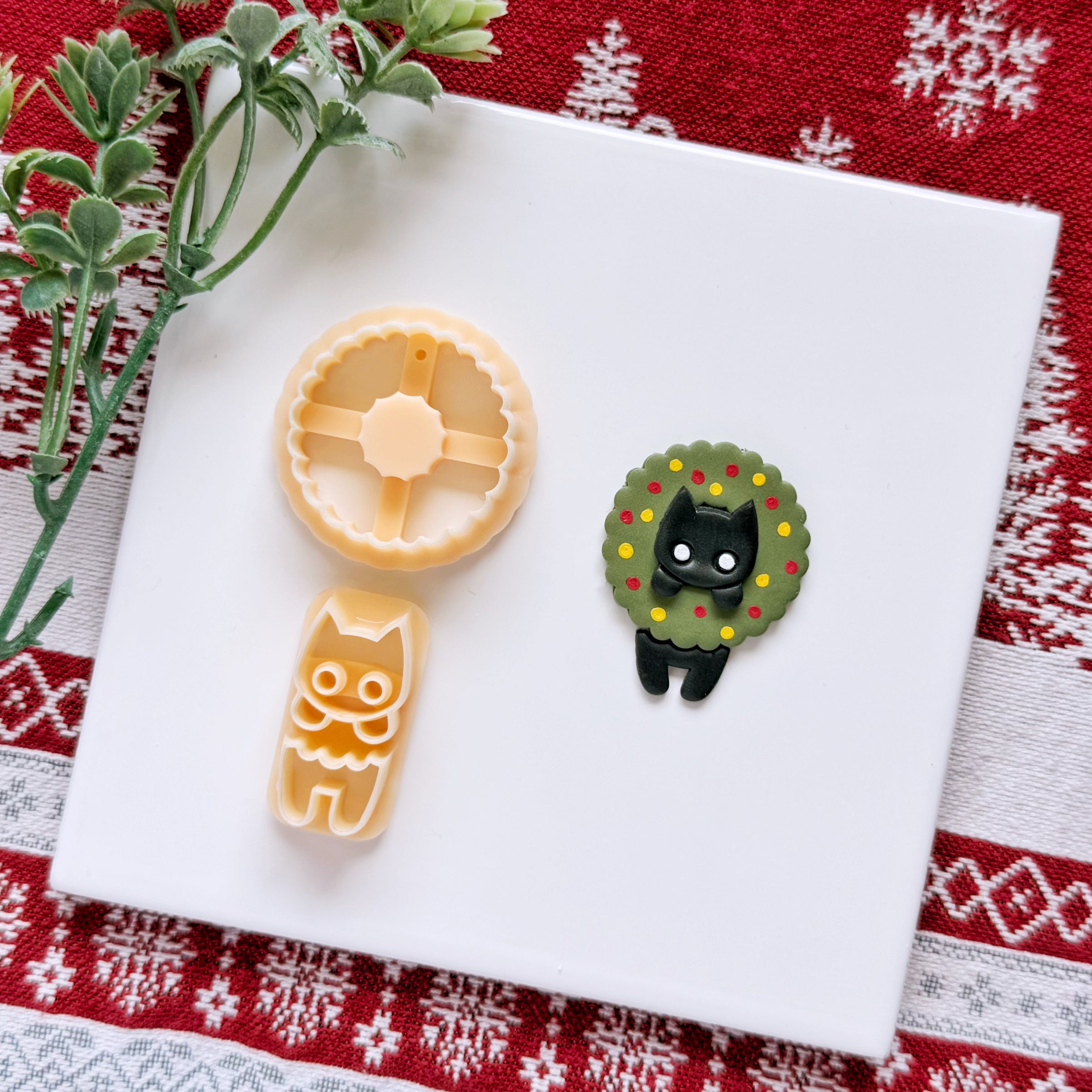 Christmas Cat Wreath Clay Cutter Set