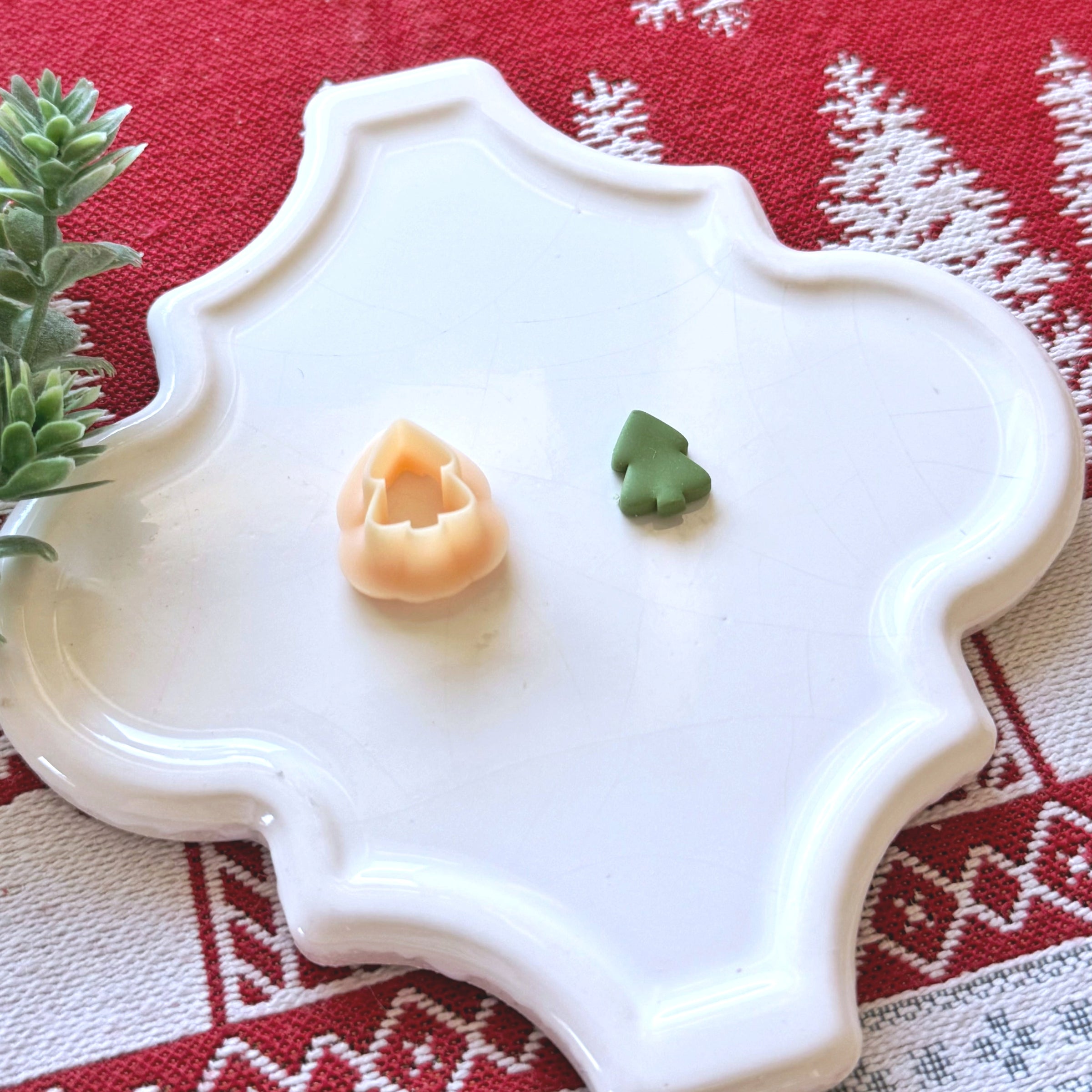Minimalist Christmas Tree Polymer Clay Cutter