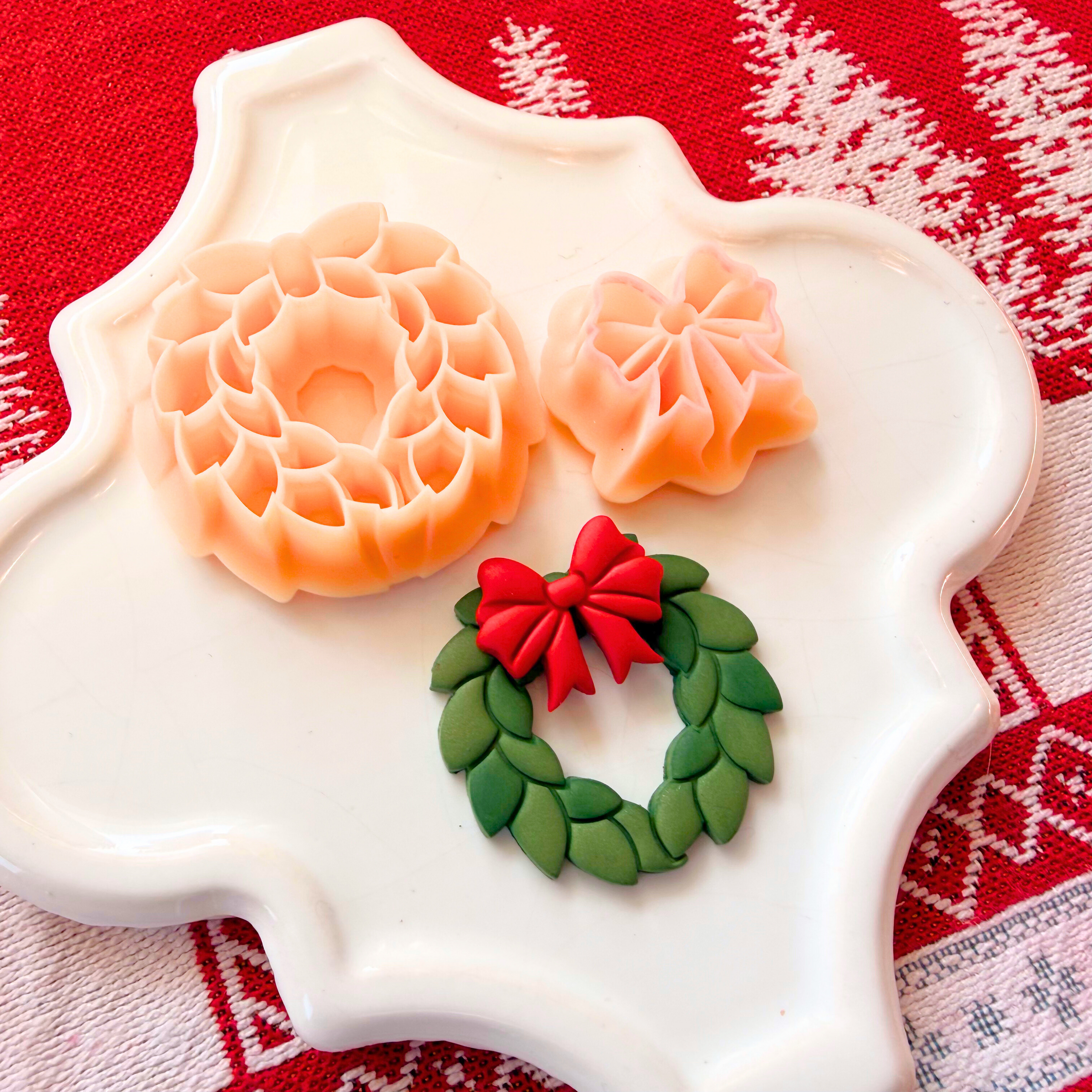 Christmas Wreath & Bow Clay Cutter Set – 1.25 and 0.75 Inch Polymer Clay Tools