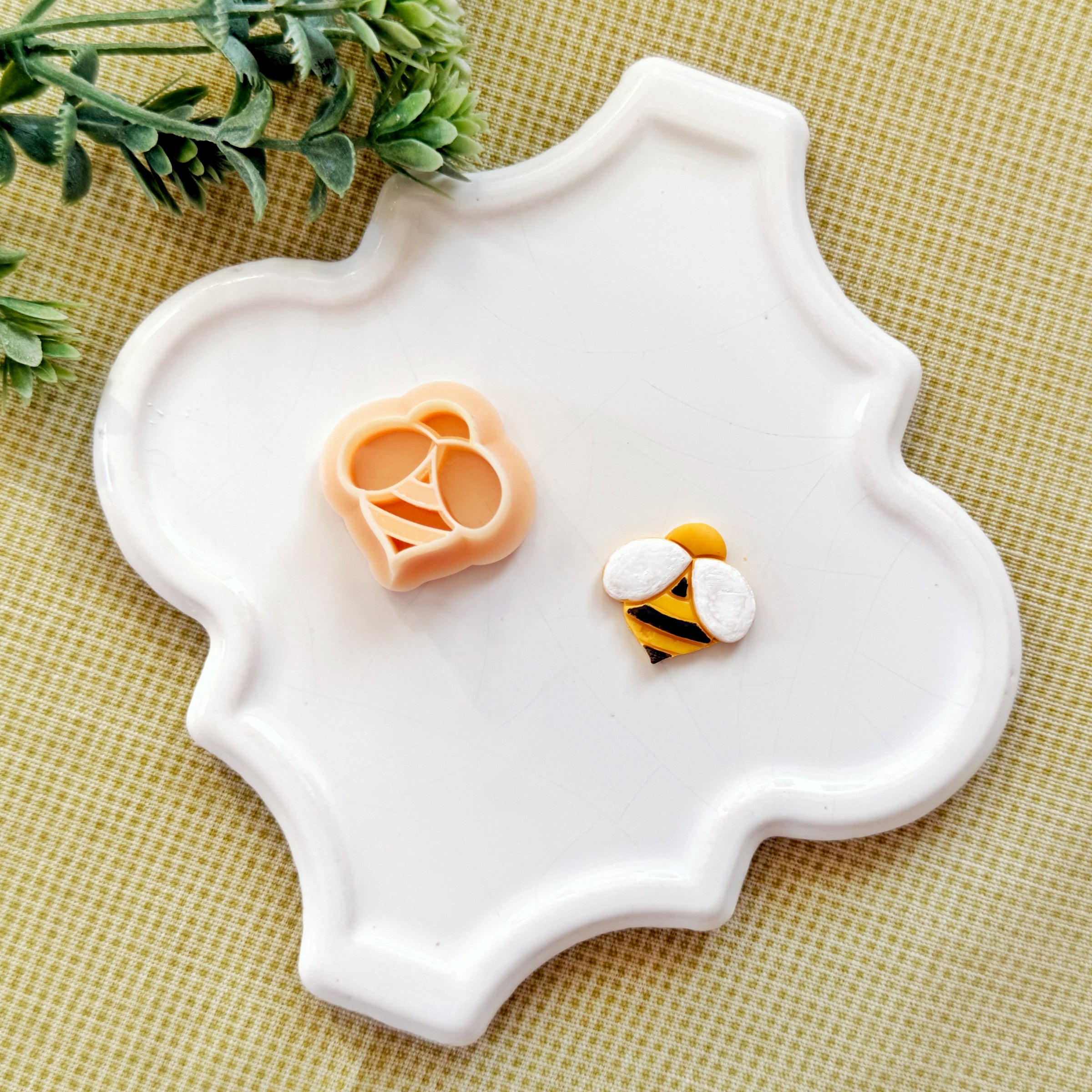 Honeybee Polymer Clay Cutter