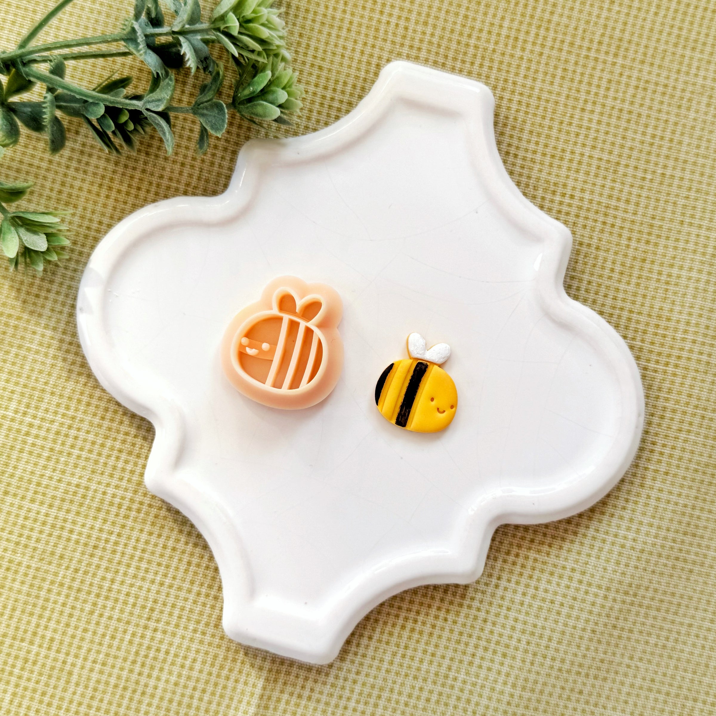 Happy Honeybee Polymer Clay Cutter