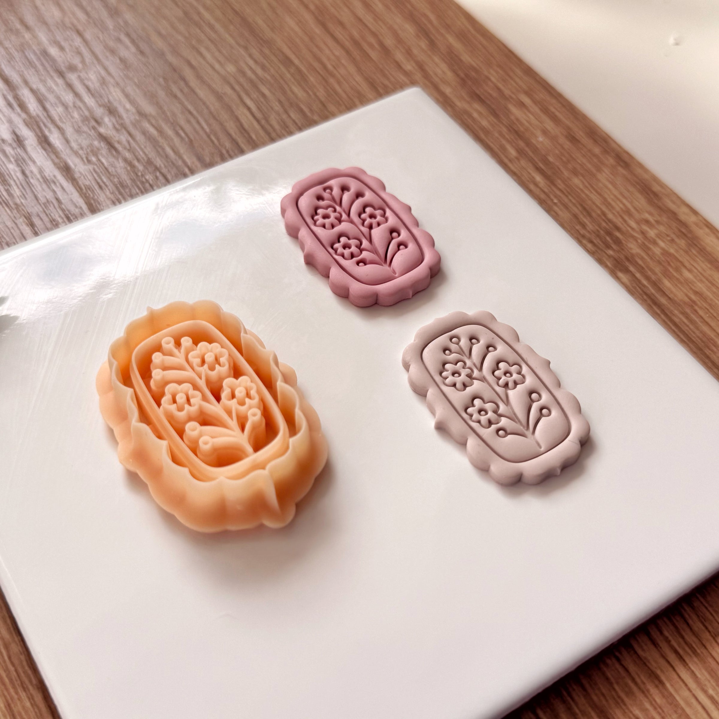 Heirloom Meadow Medallion Clay Cutter