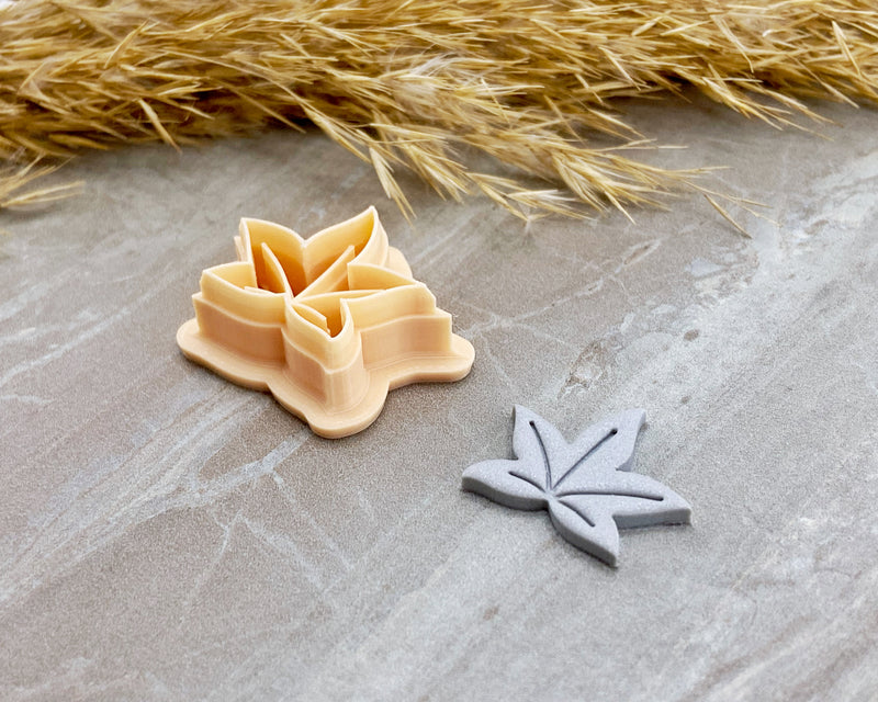 Maple-Style Leaf Clay Cutter – Fall & Halloween Earring Maker